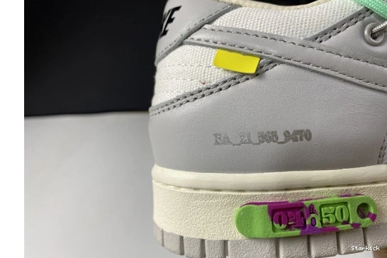 DM1602-114 4 Dunk Nike Low O-W Lot 0721